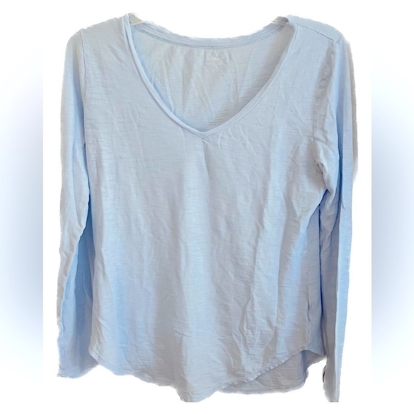 Old Navy Tops - Old Navy Long Sleeve V neck Shirt Size Small Light Blue